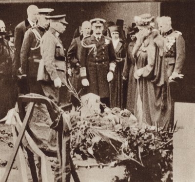 King George V paying tribute at Nurse Edith Cavell