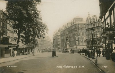 Knightsbridge, London by English Photographer