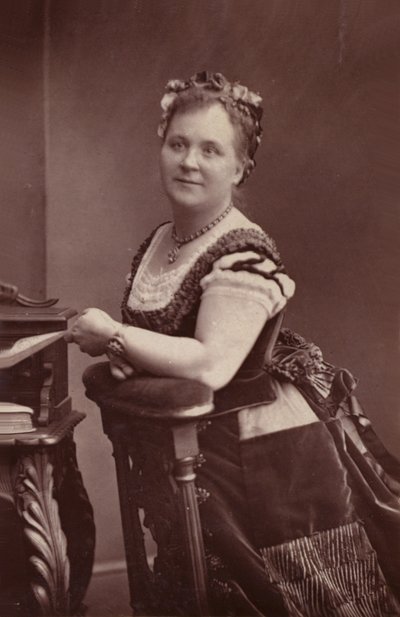 Lemmens Sherinoton by English Photographer