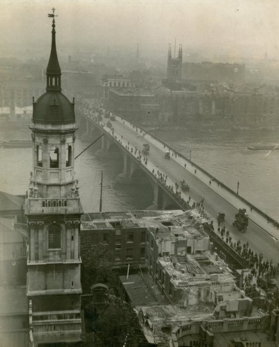 London Bridge, 18 August 1920 by English Photographer