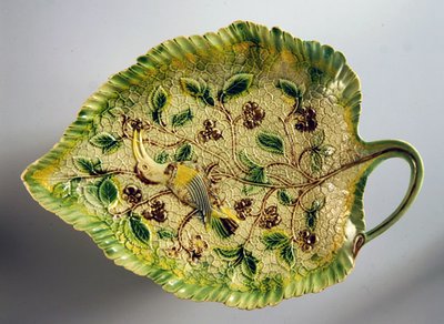 Leaf-shaped Dish Decorated with Vines and Exotic Bird by English School