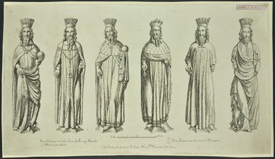 Three Statues over the Court of King