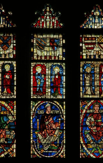 Window depicting genealogical figures including Obed by English School