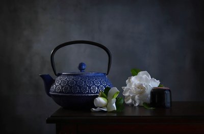 Blue Teapot Gardenias by Fangping Zhou
