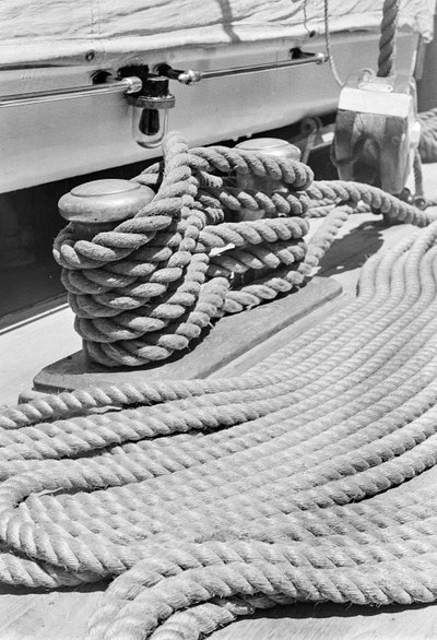 On the ship Amerigo Vespucci: bollard and rope by Fosco Maraini