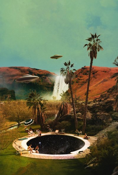 Retro Poolside Aliens by Fran Rodríguez