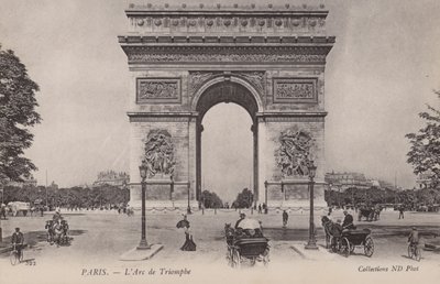 Paris, Arc de Triomphe by French Photographer