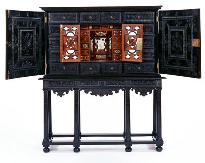 Cabinet on stand by French School