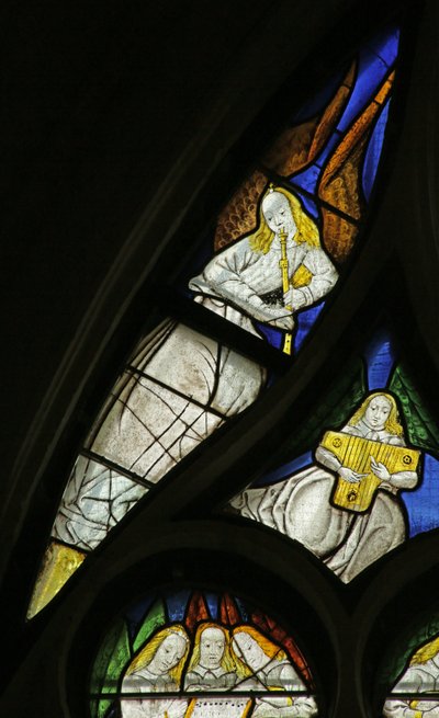Window depicting Angel Musician with Flute and Zither by French School