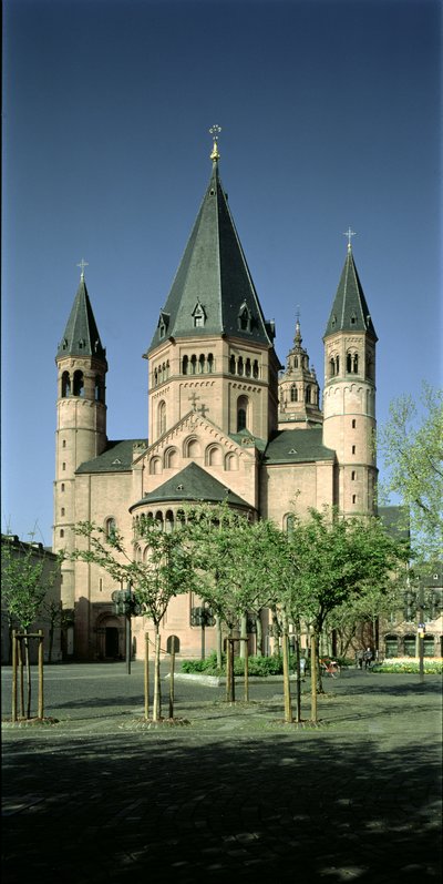 View of the Cathedral of St. Martin and St. Stephan from the north-east by German School