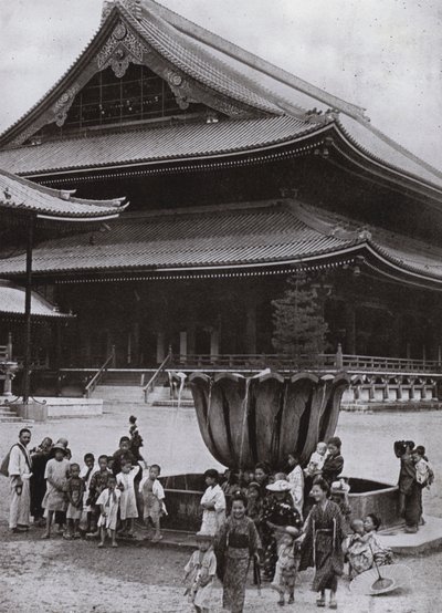 Higashi Hongwanji Temple, Kyoto by Herbert Ponting
