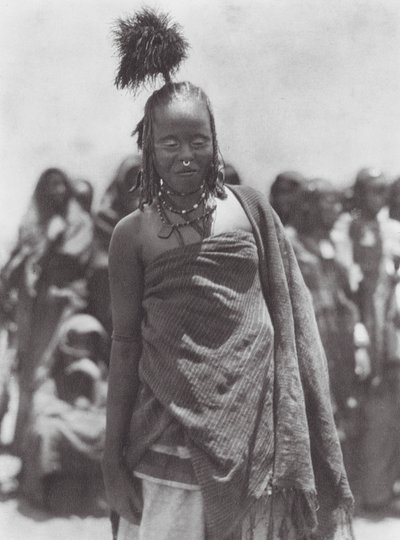 Africa: Ostrich-feather head-dress worn by the Aulad Hamids by Hugo Adolf Bernatzik