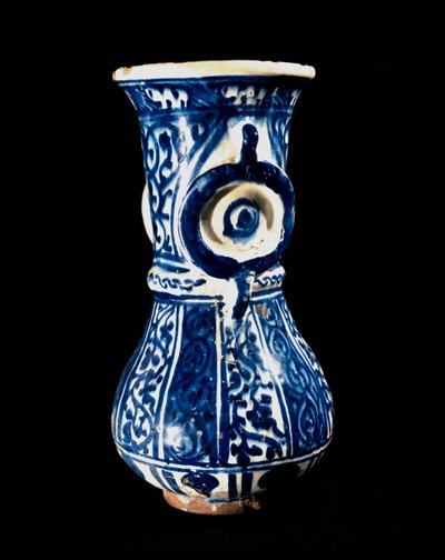 Islamic art of the Mamluks: ceramic with a blue background by Islamic School