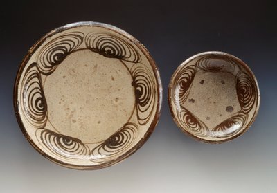 Plates decorated with umanomezara (circles with horse-eye pattern), late 18th century-early 19th century, enamel stoneware, produced in Seto, Japanese civilization, Edo period by Japanese School
