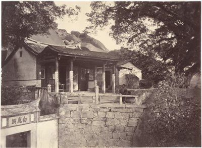 Le-Le- Cong Josshouse, Amoy by John Thomson