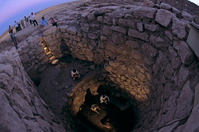 Urkesh, Hurrian Empire, Syria, 2400 BC, Giorgio Buccellati, Abi, Access to the Underworld, 2004 by Kenneth Garrett
