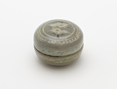Covered Box with Inlaid Design of Paired Cranes, Late 12th-13th Century by Korean School