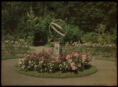 Sundial in the Garden of the House Kersbergen, Zeist by Lambertus Hendrik van Berk