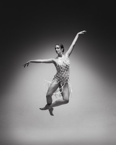 L by Laura Benvenuti