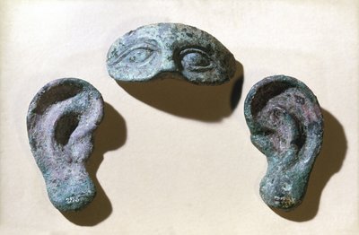 Roman votive eyes and ears, bronze, 200 BC-100 AD by Unbekannt Unbekannt