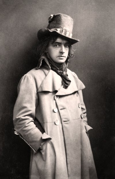 John Martin-Harvey, English actor by London Stereoscopic and Photographic Co