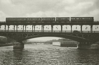 Paris: Pont de Passy by Mario Bucovich