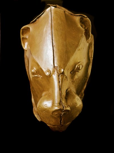 Mycenaean art: gold lion