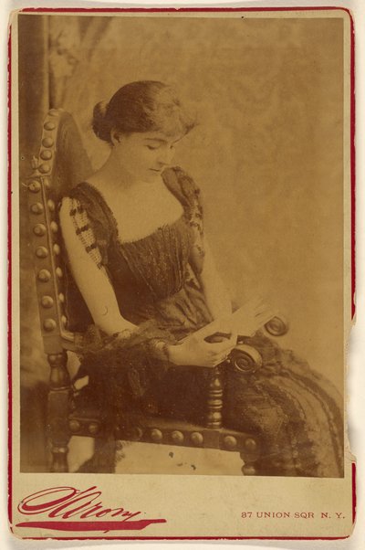 [(illeg.) Davenport] by Napoleon Sarony