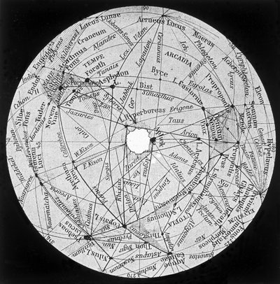 Mars: canals and oasis according to the map of P. Lowell - in “The Sky”, by Alphonse Berget, Larousse by Percival (after) Lowell
