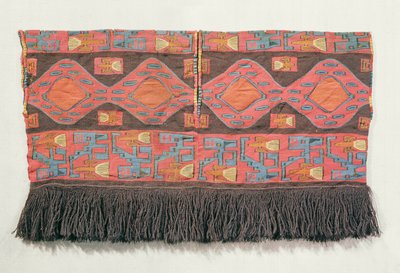Shirt of interlock wool tapestry, Nazca Culture by Peruvian School