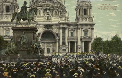 Midday concert in the Lustgarten, Berlin by Photographer German