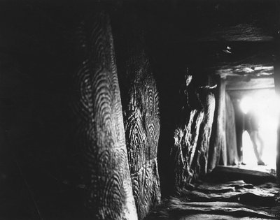 Prehistory: engraved stones of Gavrini or tumulus of Gavrini - Morbihan by Prehistoric Prehistoric