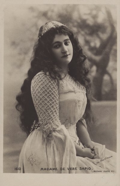 Clementine de Vere Sapio, French-American operatic soprano by Reutlinger Studio