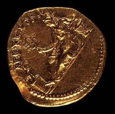 Aureus (reverse) minted by Hadrian (AD 117-AD 138) depicting AEGYPTOS (Egypt) reclining left. Inscription: AEGYPTOS by Roman