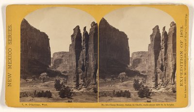 Camp Beauty, Canyon de Chelly, walls about 1200 ft. in height. von Timothy H. O