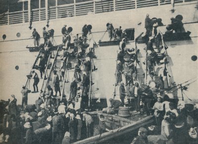 A Novel Method of Coaling at the Port of Yokohama by Unbekannt