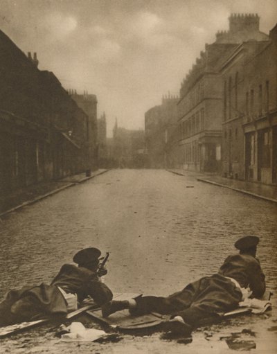 An East End Episode: Scots Guards on Action at Sydney Street in 1911 by Unbekannt