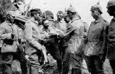 German Troops Stopping for Midday Rations on the Way to Brussels, First World War by Unbekannt