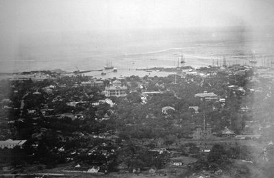 Honolulu port, Hawaii by Unbekannt