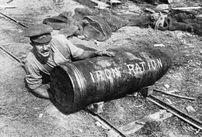 Large shell on its way to the front, First World War, 1914-1916, c1920 by Unbekannt