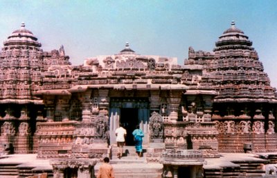 Medieval Hindu Temple, Khajuraho, India, 950-1050 by Unbekannt