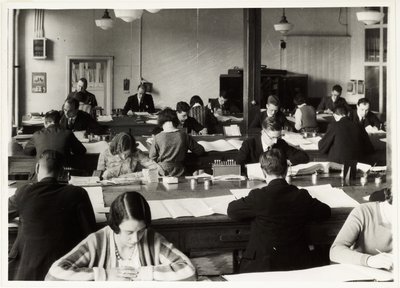 Office workers, c 1930 by Unbekannt
