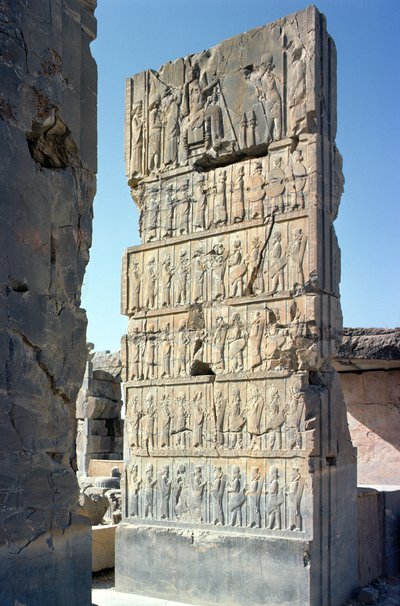 Pillar relief from the Hall of a Hundred Columns, Achaemenian Period, 5th century BC by Unbekannt