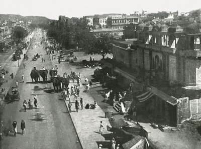 Street scene in the city of Jaipur, India, 1895 by Unbekannt