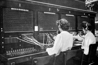 Switchboard operators at work by Unbekannt