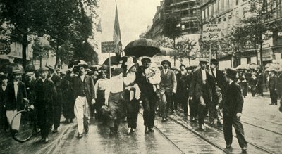 The French Call to Arms: Reservists joining the Colours in Paris by Unbekannt