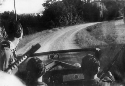 The Italian resistance movement: armed partisans on a jeep, Langhe, Piedmont, Italy by Unbekannt