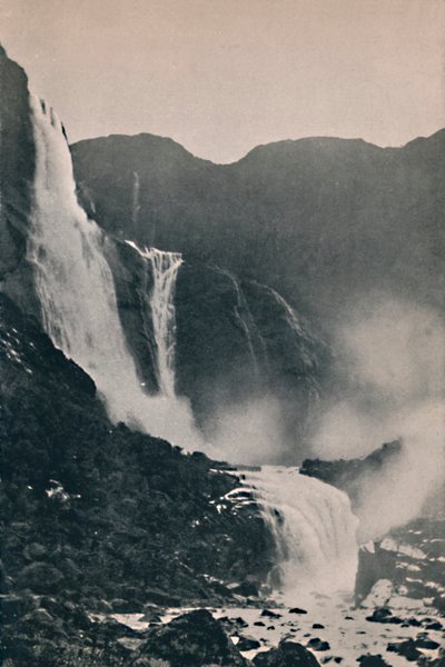 The Skjeggedal Falls by Unbekannt