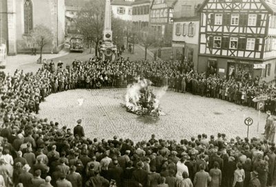The Furnishings and Ritual Objects from the Synagogue in Mosbach on the Town Square on 10 November by Unbekannt