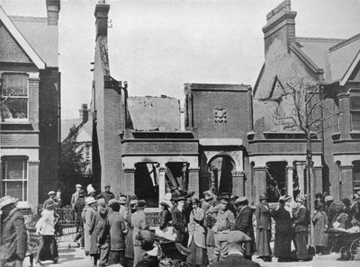 The result of an air raid: A wrecked house in Southend by Unbekannt